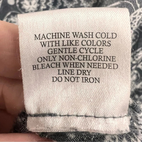 Fred David Grey Blouse Hi Low Hem with front pocket size medium - Picture 8 of 9